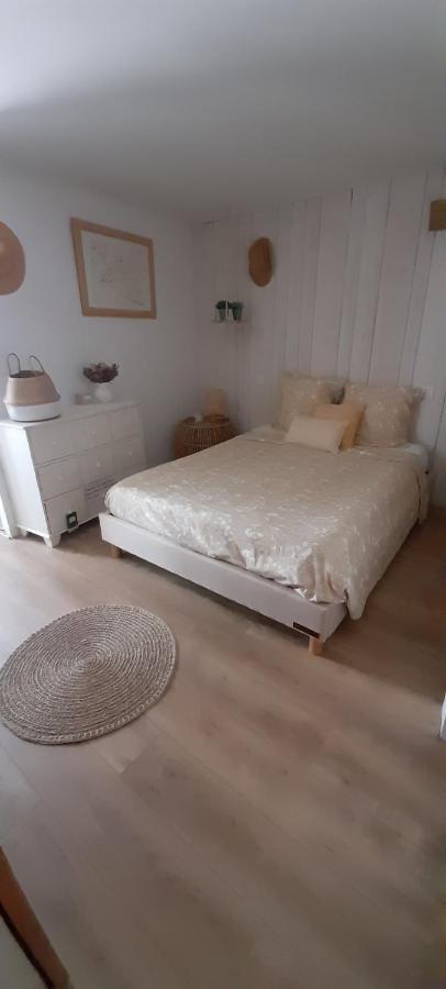 Coquette Maison De Village Nefiach Bagian luar foto